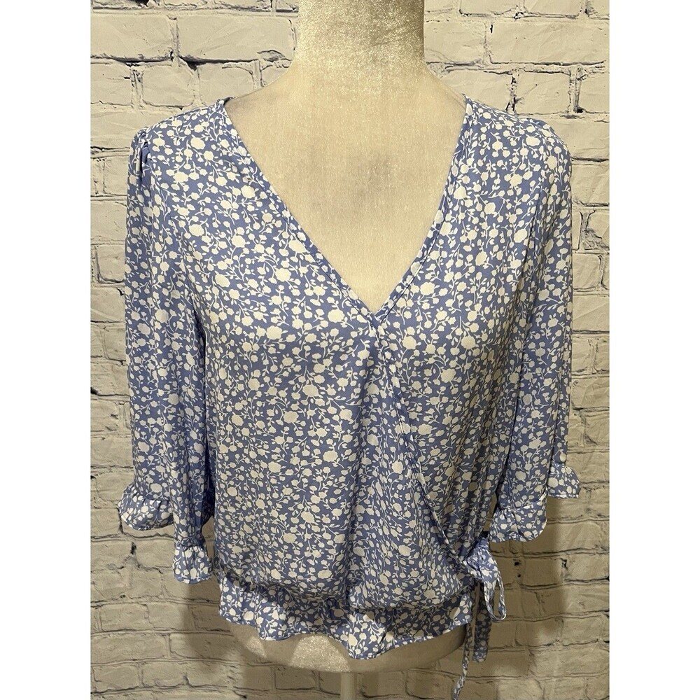 Sienna Sky NWT Womens V-Neck Blouse with 3/4 Sleeves Size Small